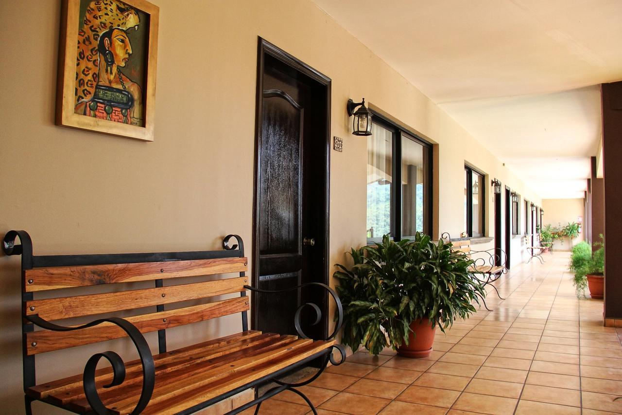 קופאן Plaza Magdalena Hotel מראה חיצוני תמונה