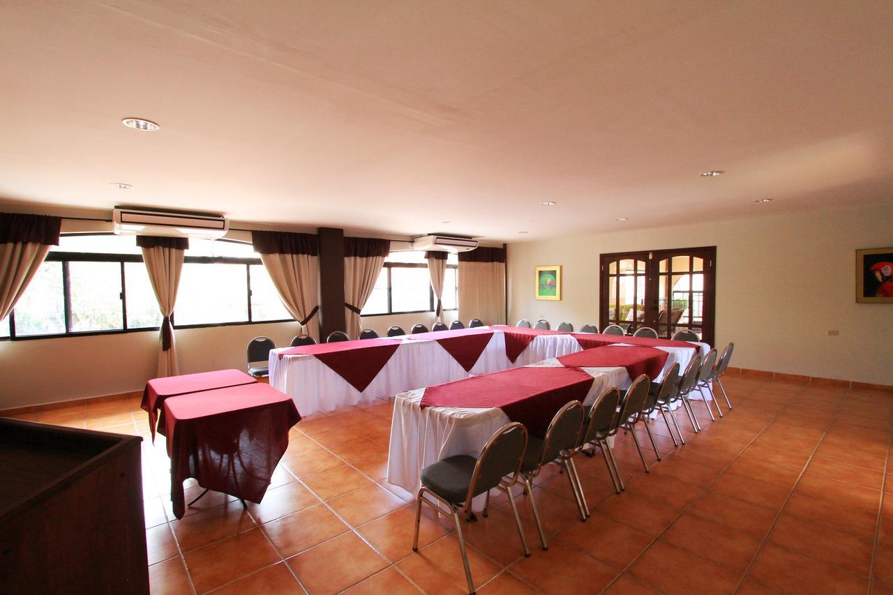 קופאן Plaza Magdalena Hotel מראה חיצוני תמונה