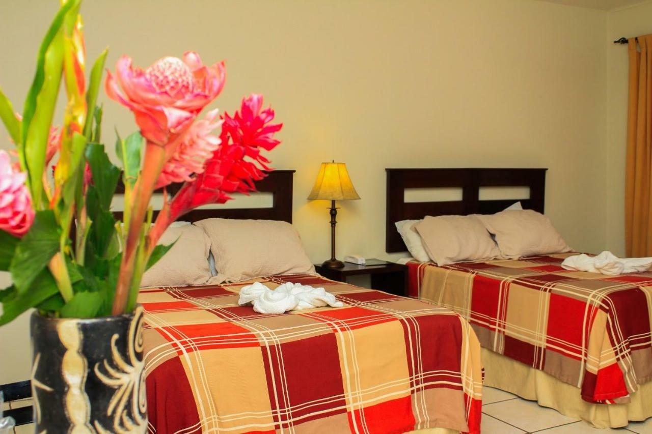 קופאן Plaza Magdalena Hotel מראה חיצוני תמונה