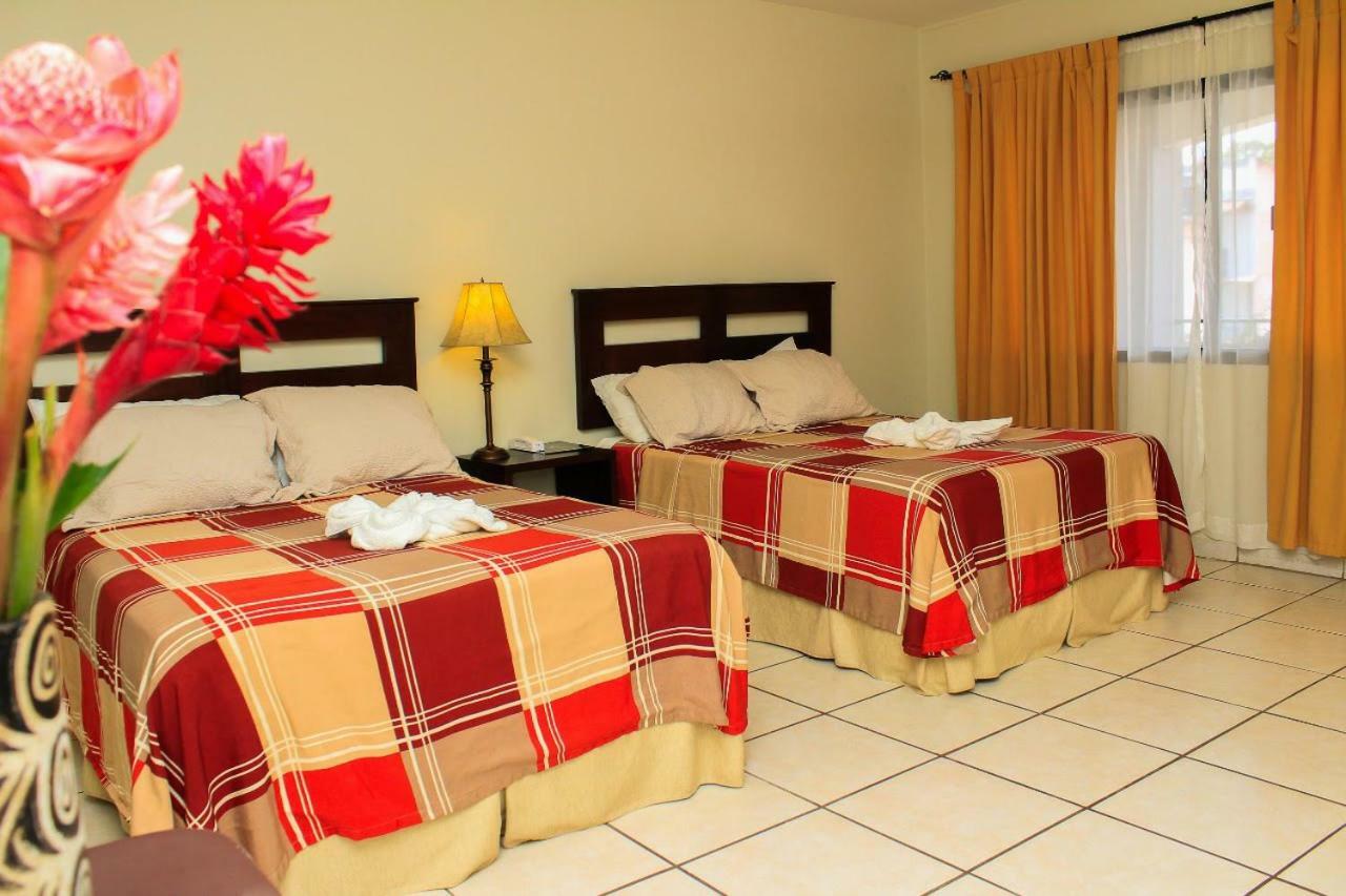 קופאן Plaza Magdalena Hotel מראה חיצוני תמונה